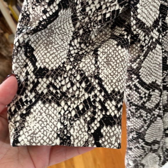 Express 3/4 length blazer - Picture 4 of 5